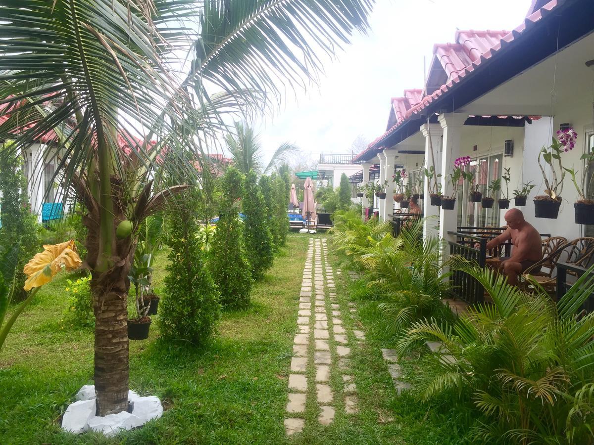 White Boutique Hotel&Residences Sihanoukville Exterior foto