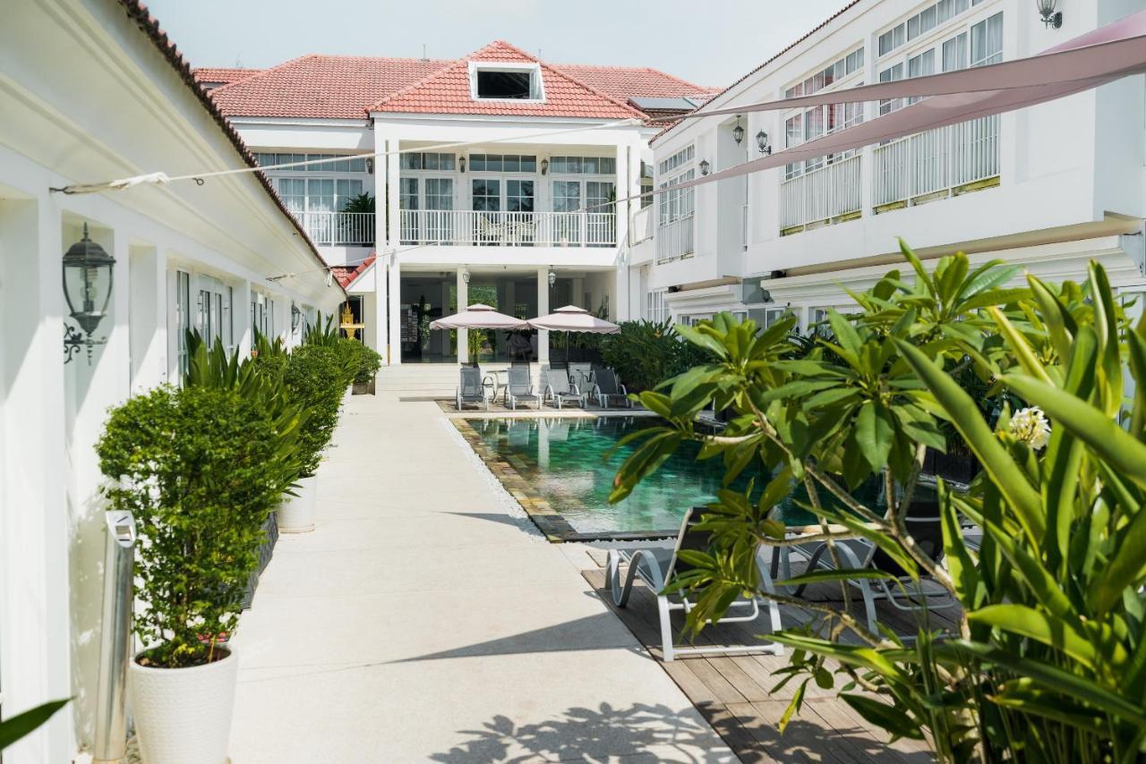 White Boutique Hotel&Residences Sihanoukville Exterior foto